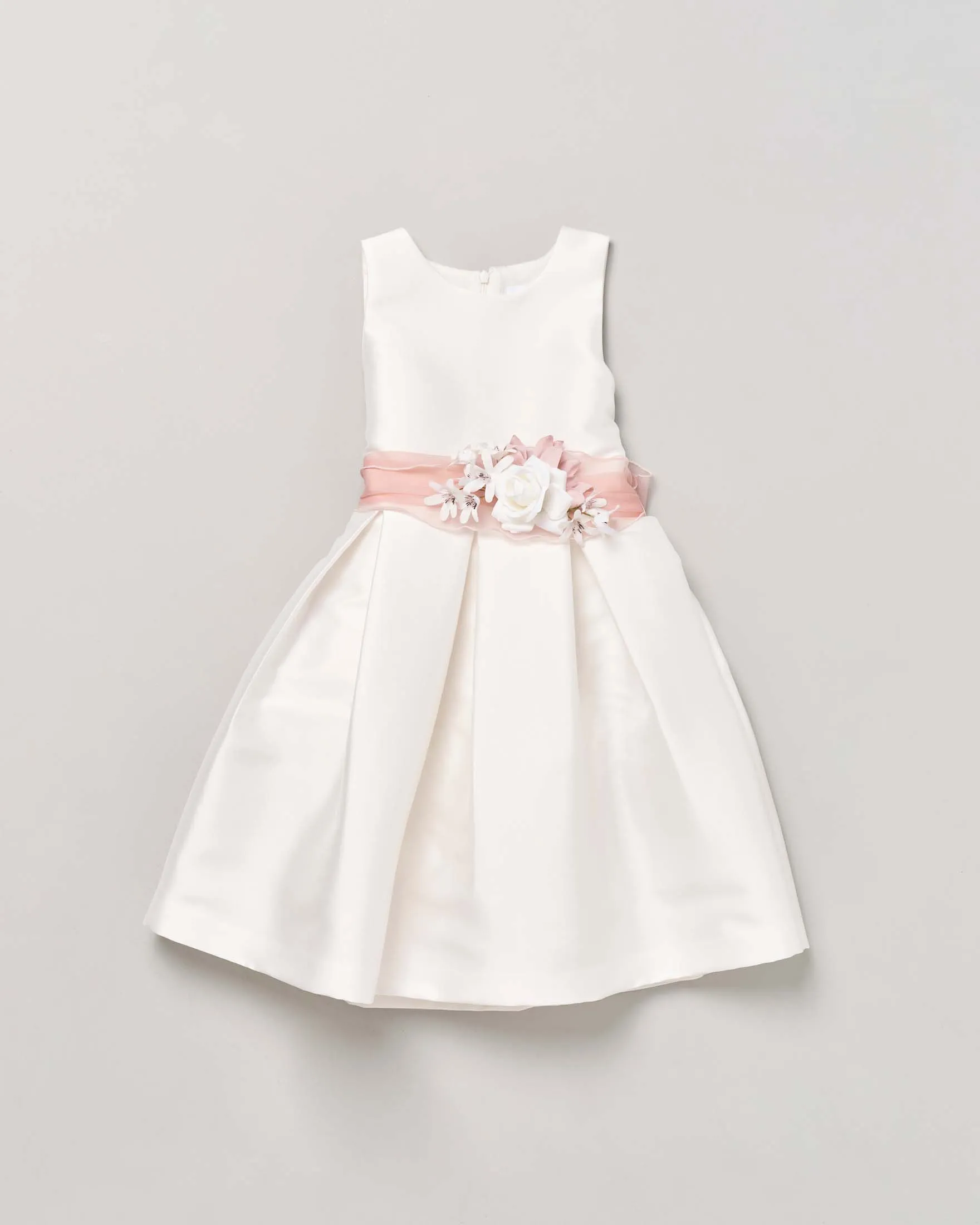 Abito bianco effetto lucido smanicato con gonna ampia e fascia floreale rosa antico 9 anni