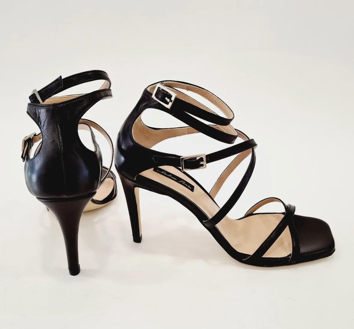 Andrea Pinto Sandalo cinturino alla caviglia tacco 9 cm.Pelle Nero art.734 N.B.:ORDINABILE IN QUALSIASI VARIANTE DI COLORE E MAT
