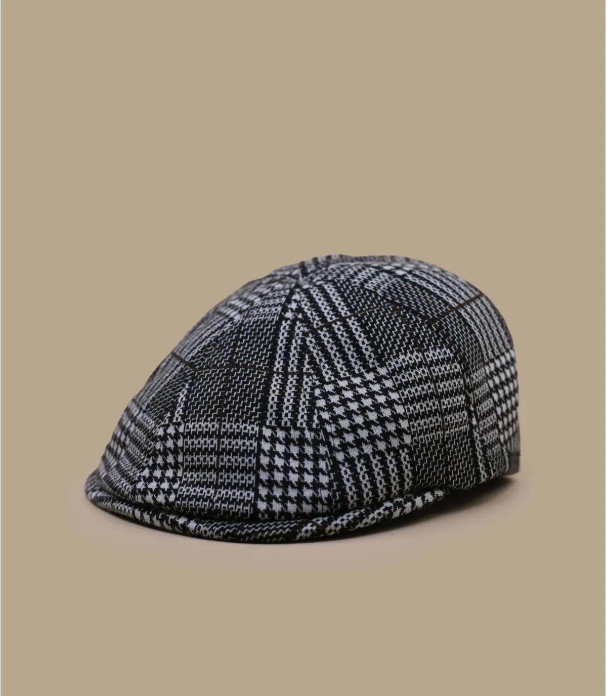 berretto piatto nero a quadriPattern Flexfit Cap black plaid     