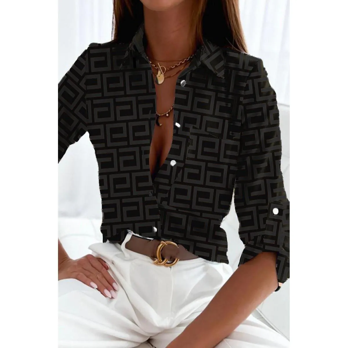 Blusa elegante con stampa geometrica  Lavlenta, nera