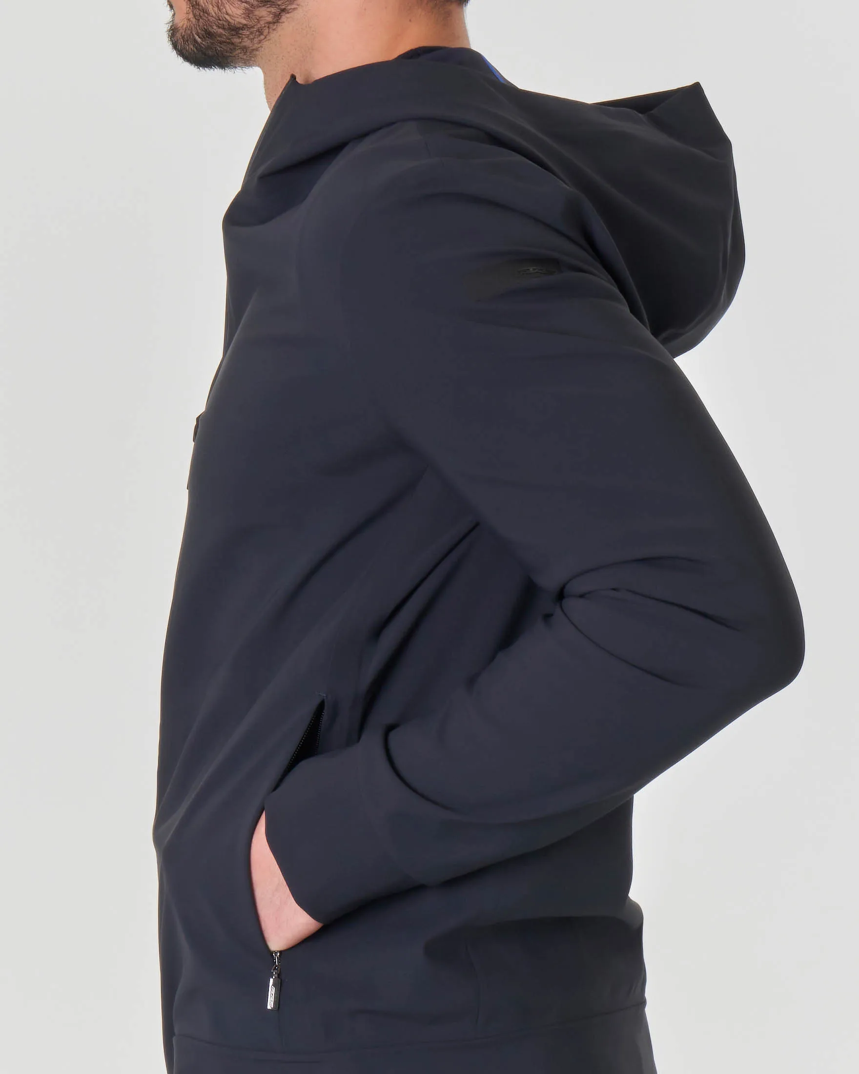 Giacca Summer Soft blu in tessuto tecnico stretch con cappuccio e cerniera termonastrata