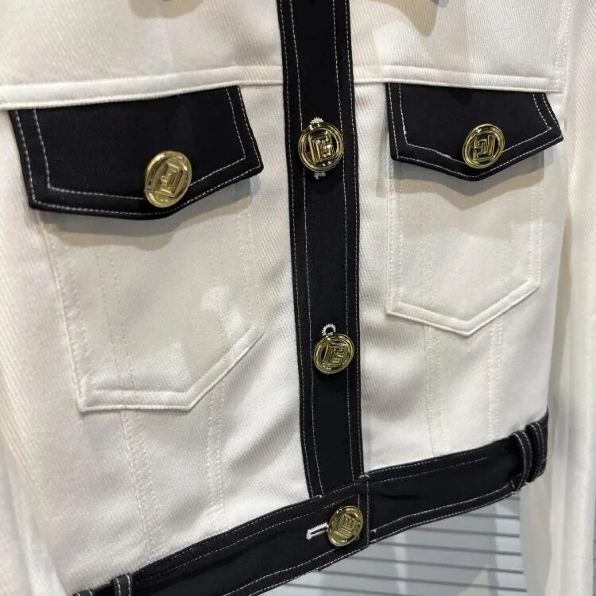 Giacche corte in denim a blocchi di colore da donna della moda più recente di High Street 2022
