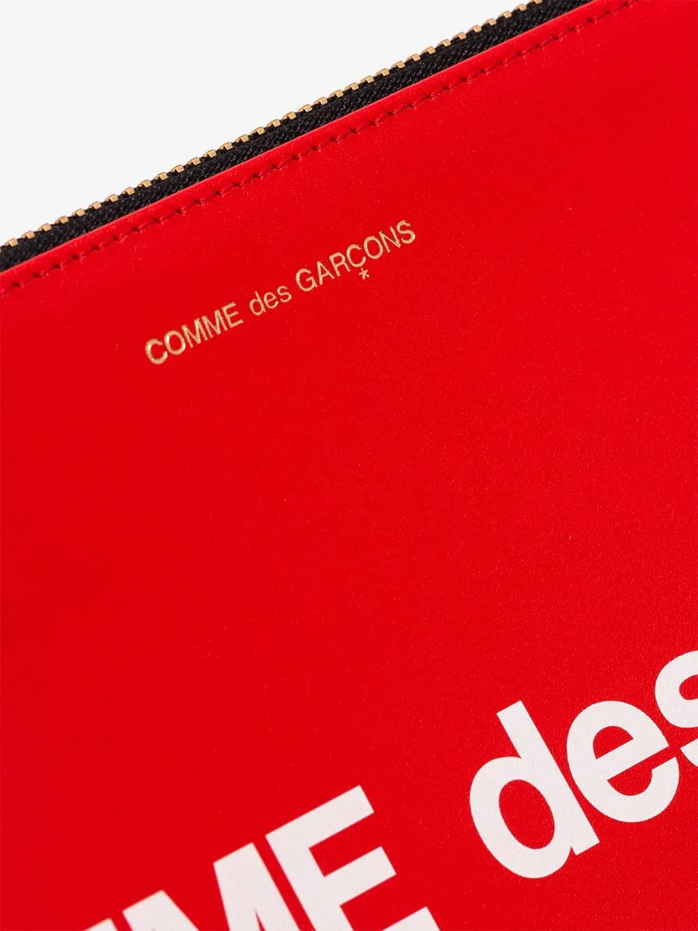pochette grande con zip e logo