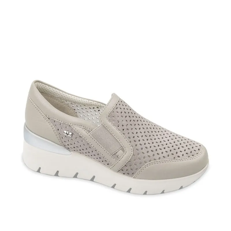 SCARPE SLIP ON TRAFORATE DA DONNA VALLEVERDE
