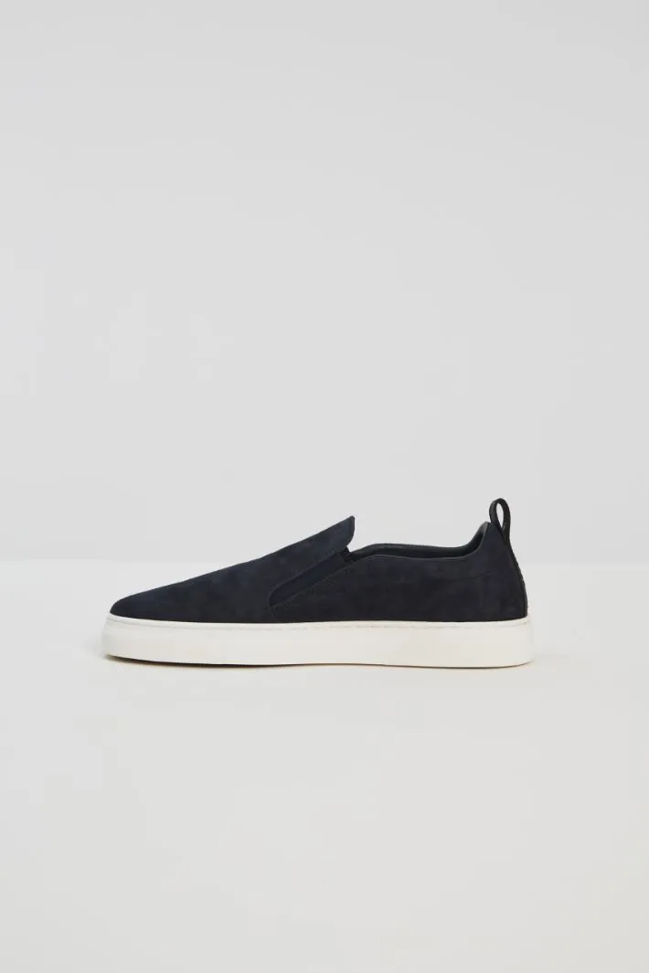Slip on in suede