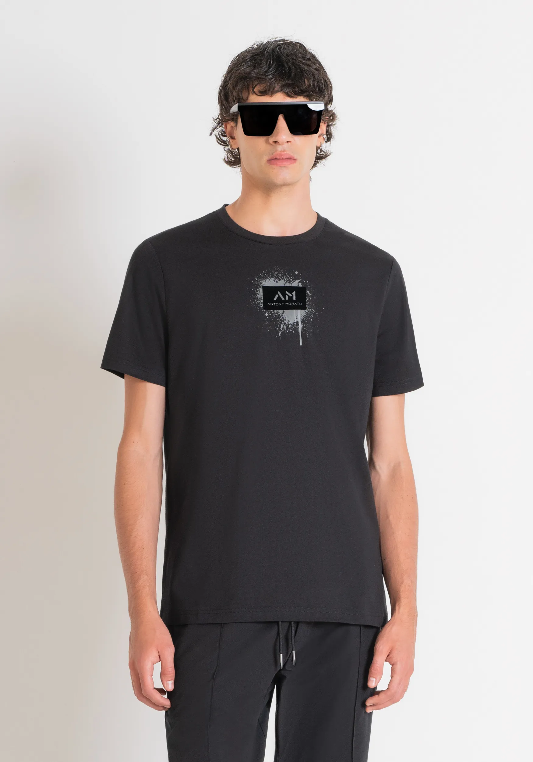 T-SHIRT REGULAR FIT IN JERSEY DI COTONE NERO CON STAMPA STREET