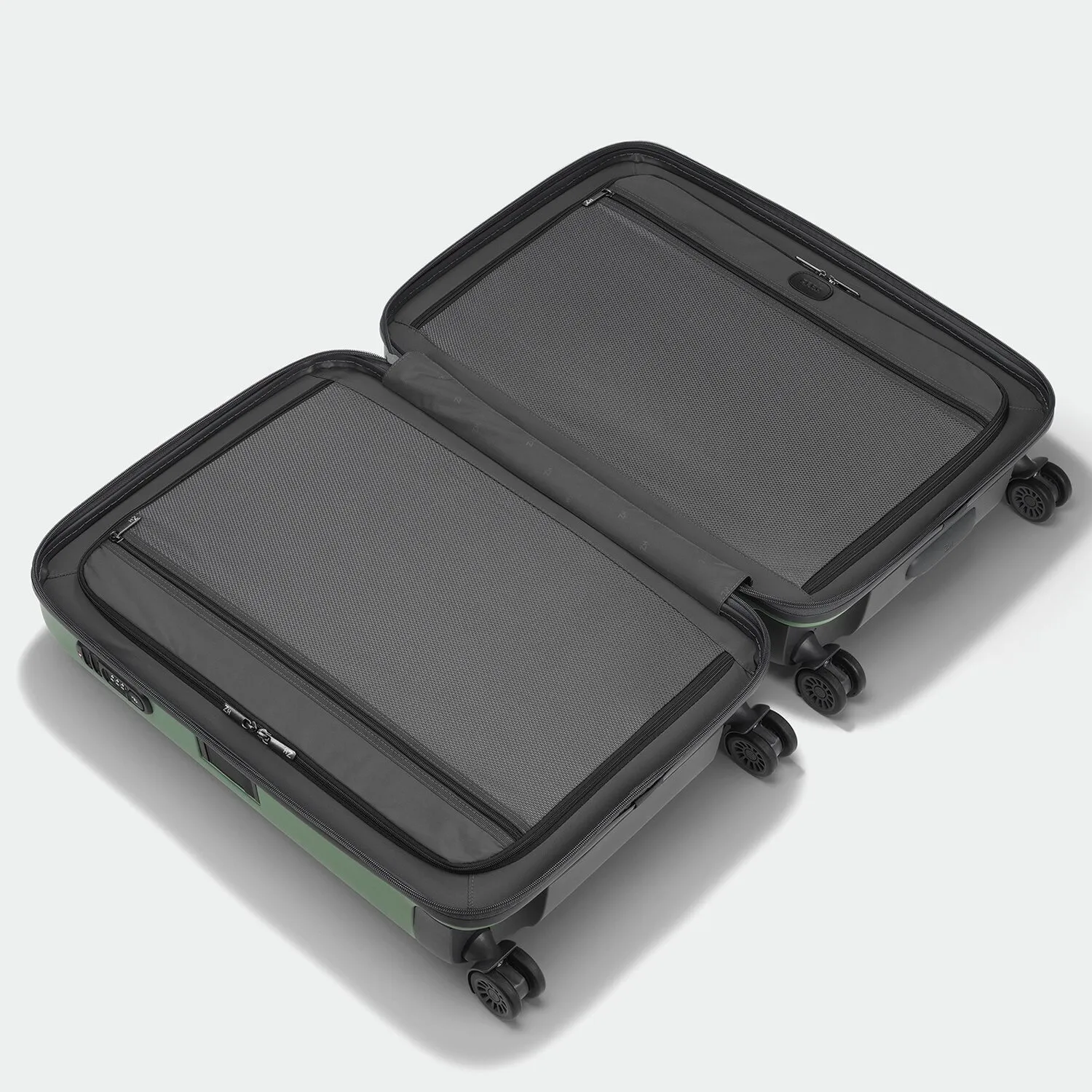 Zero Halliburton Edge Trolley leggero a 4 ruote 66 cm